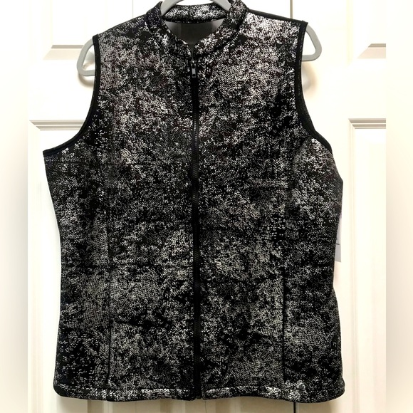 Jessica Simpson NWT Warm up vest. Mesh back. Sz 1x black and silver - Picture 1 of 13